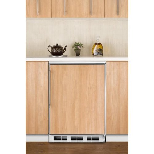 Best Price Summit Ff6bifr 5.5 Cu. Ft. Capacity Compact Refrigerator - Custom Panel Door